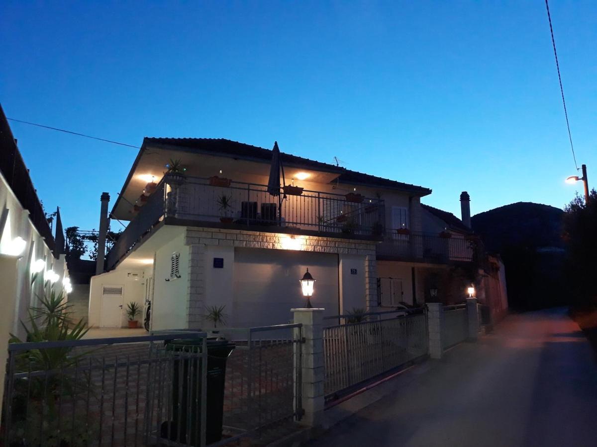 Quality Vila "Comfort" トロギール エクステリア 写真
